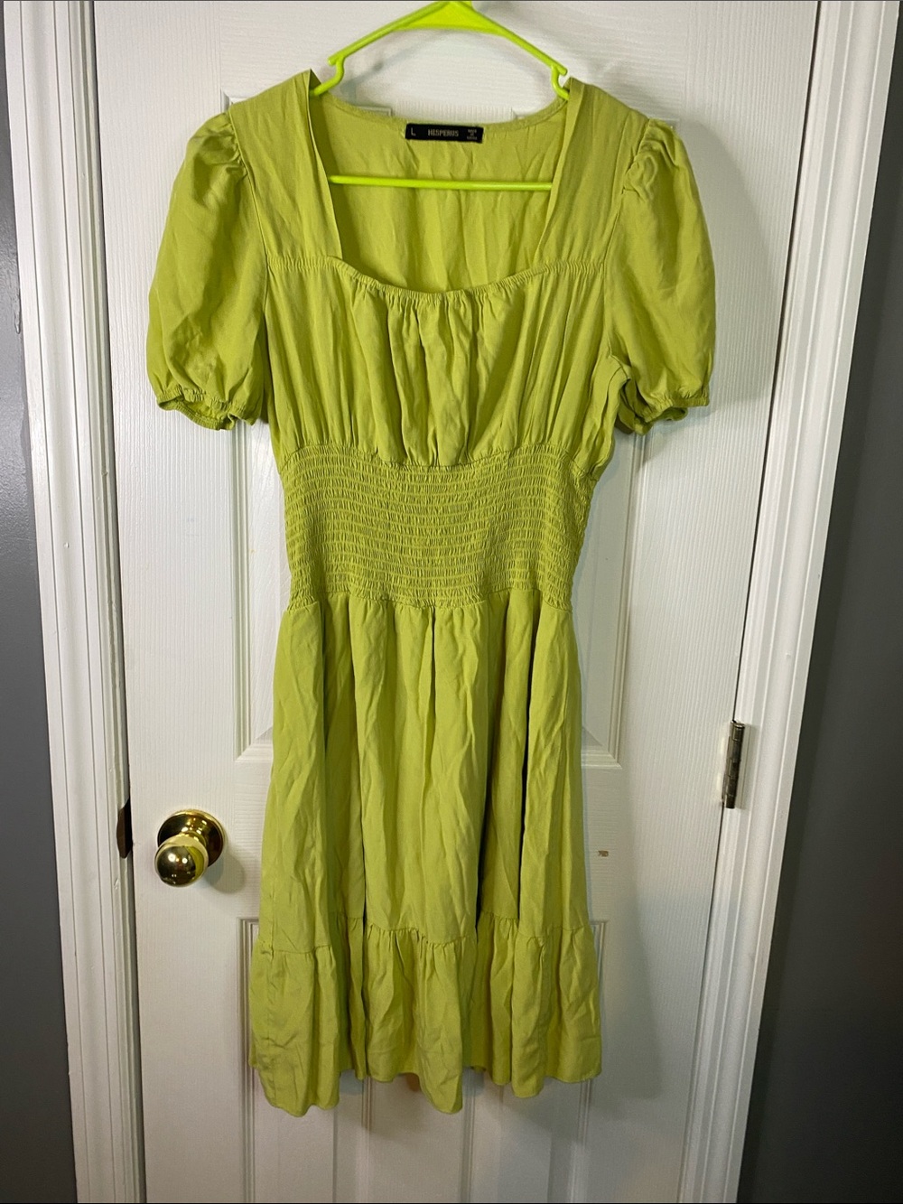 Hesperus Lime Green Puff-Sleeve Smocked Midi Dress Size  Large.